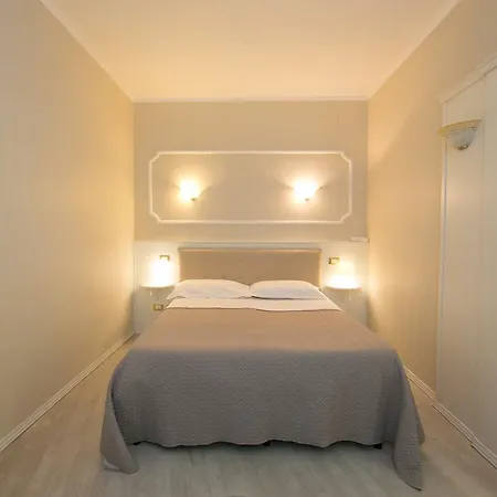 Ariston Hotel 3*